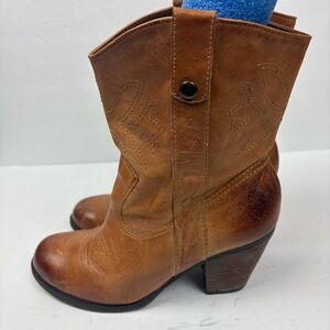 Giani Bini Brown Tan Leather Cowboy Boots Booties Burnished Toe Heeled Women’s 9